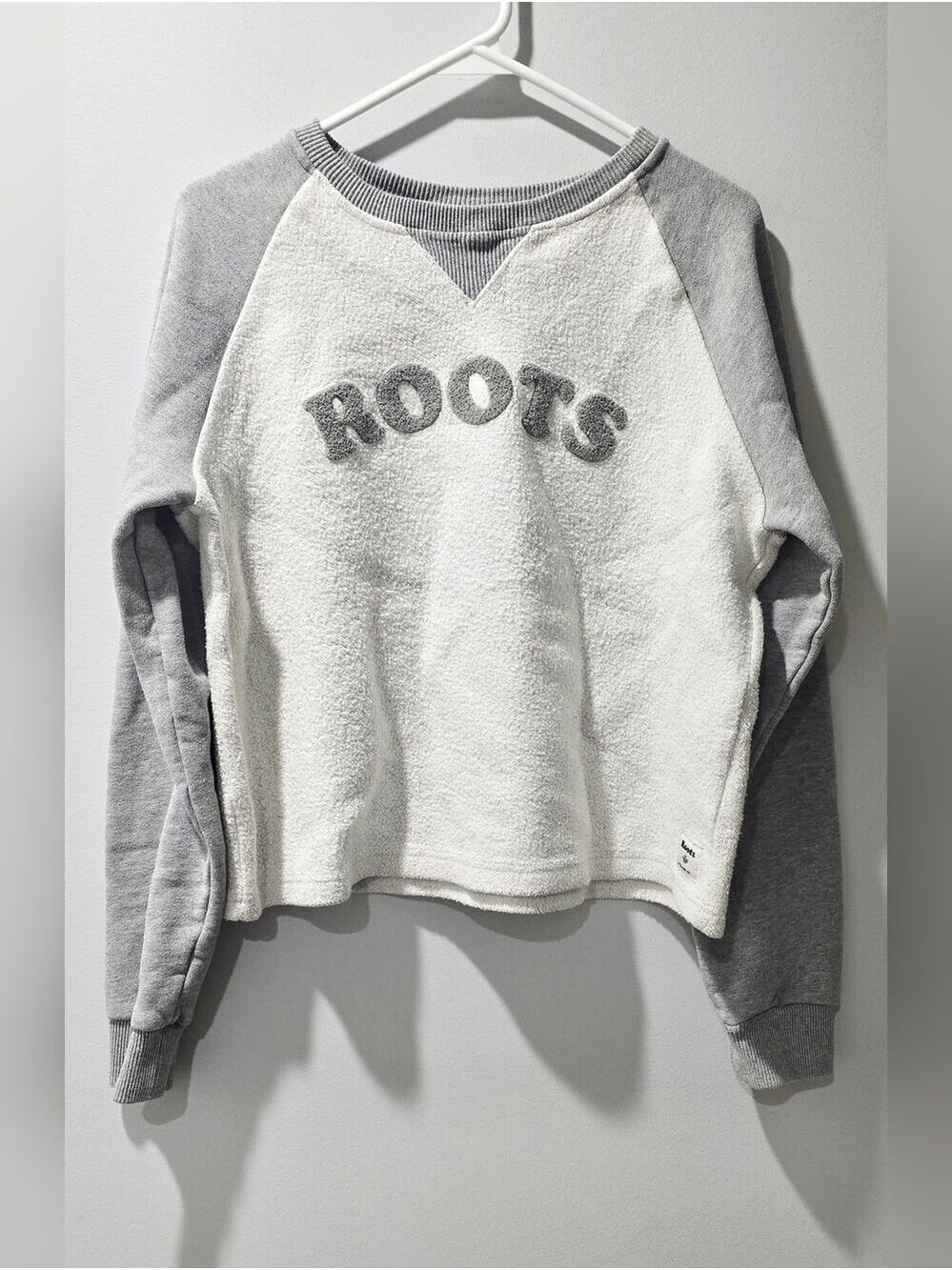 Roots Women's Vintage Raglan-Sleeve Crewneck Sweatshirt Size M